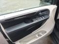 Dark Charcoal Pearl - Grand Caravan SXT Photo No. 14