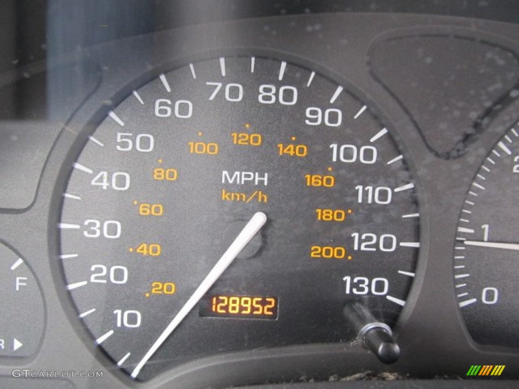 2003 VUE V6 AWD - Orange / Light Tan photo #15