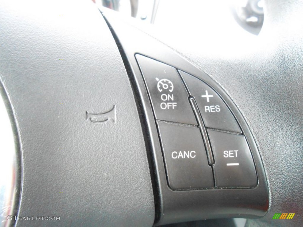 2012 Fiat 500 Pop Controls Photo #78953327