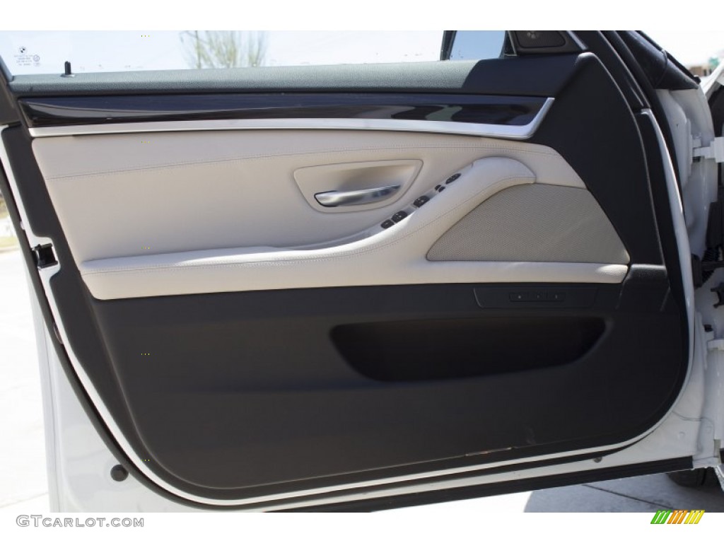 2013 BMW 5 Series 550i Sedan Oyster/Black Door Panel Photo #78963163