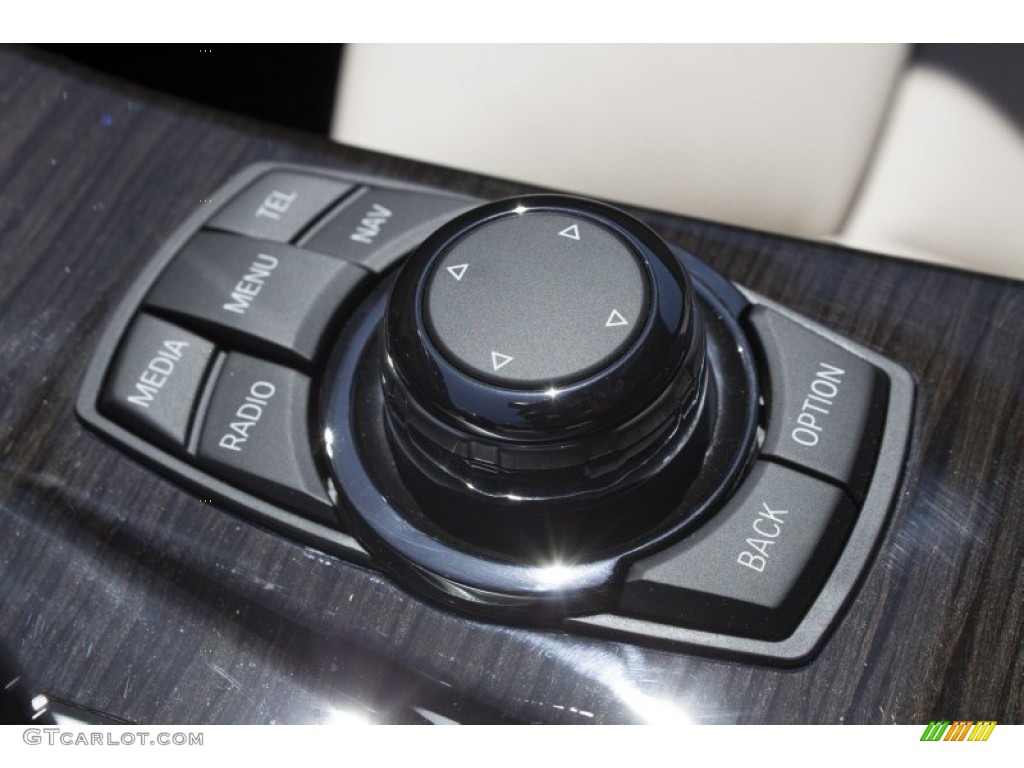 2013 BMW 5 Series 550i Sedan Controls Photo #78963442