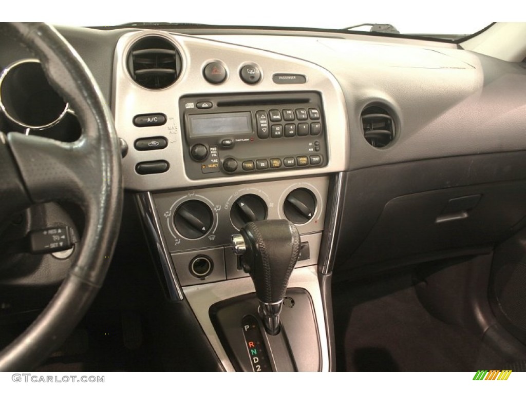 2005 Pontiac Vibe AWD Controls Photos