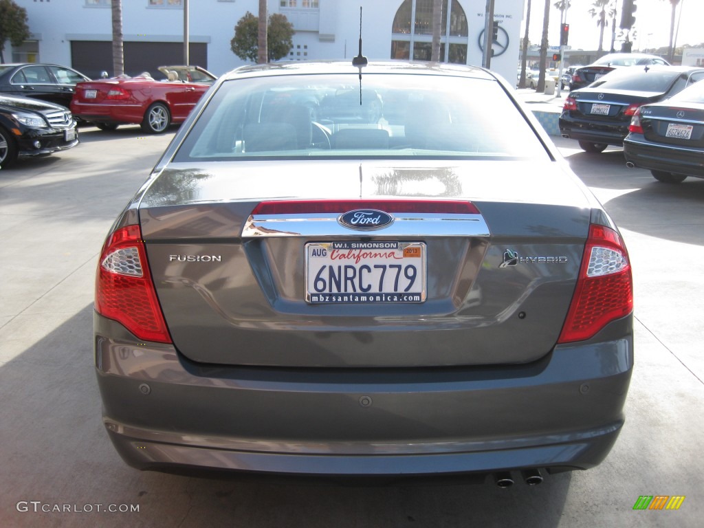 2010 Fusion Hybrid - Atlantis Green Metallic / Medium Light Stone photo #3