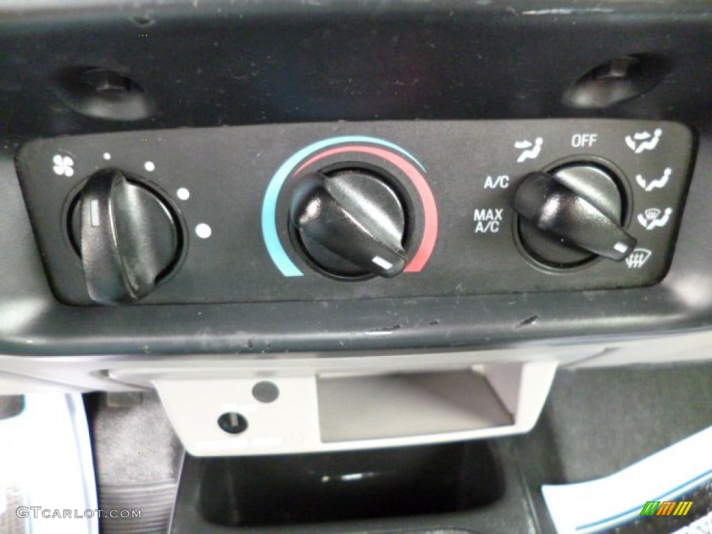 2000 Ford Ranger XL Regular Cab Controls Photos