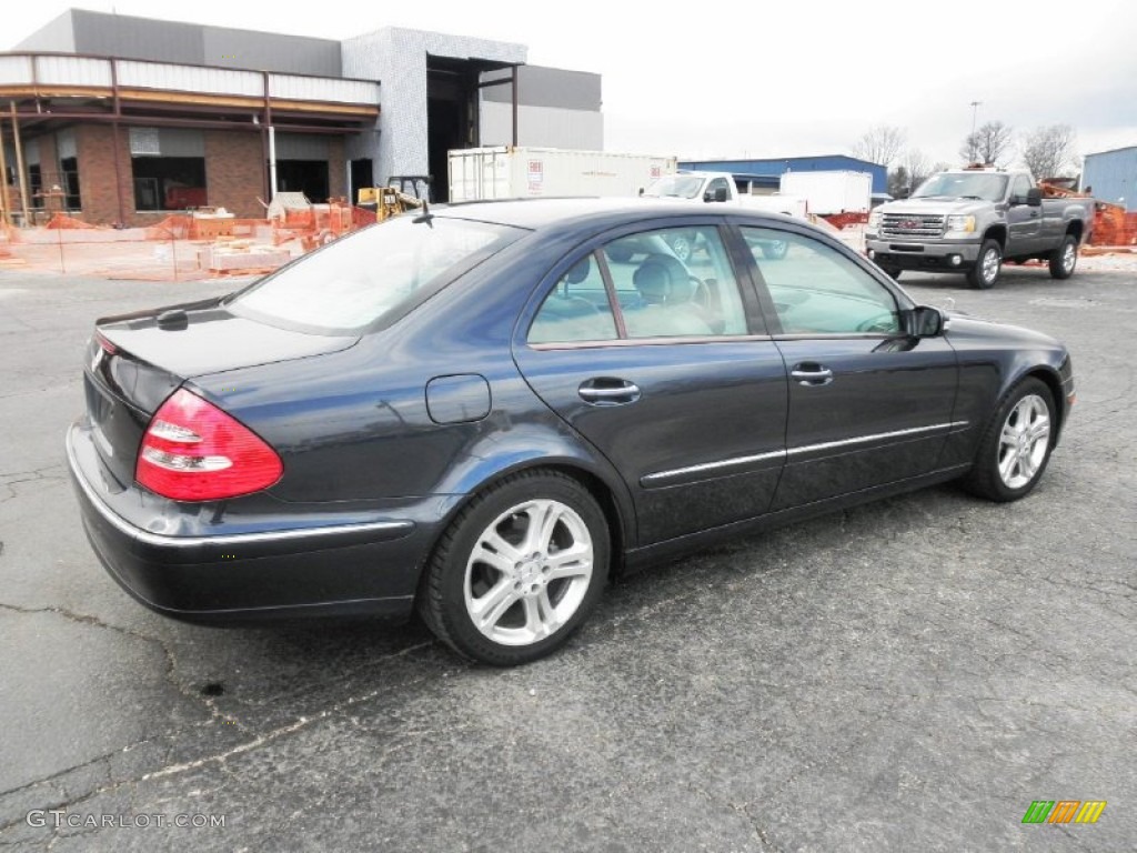 2005 E 500 Sedan - Midnight Blue / Stone photo #31