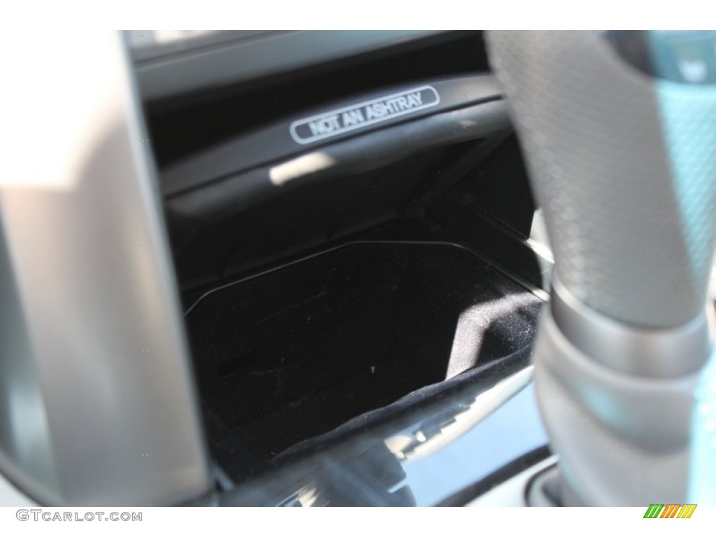2010 RL Technology - Platinum Frost Metallic / Taupe Gray photo #31