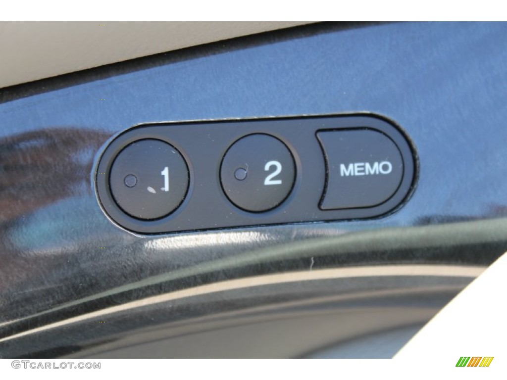 2010 RL Technology - Platinum Frost Metallic / Taupe Gray photo #36