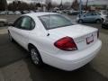 2005 Vibrant White Ford Taurus SE  photo #4