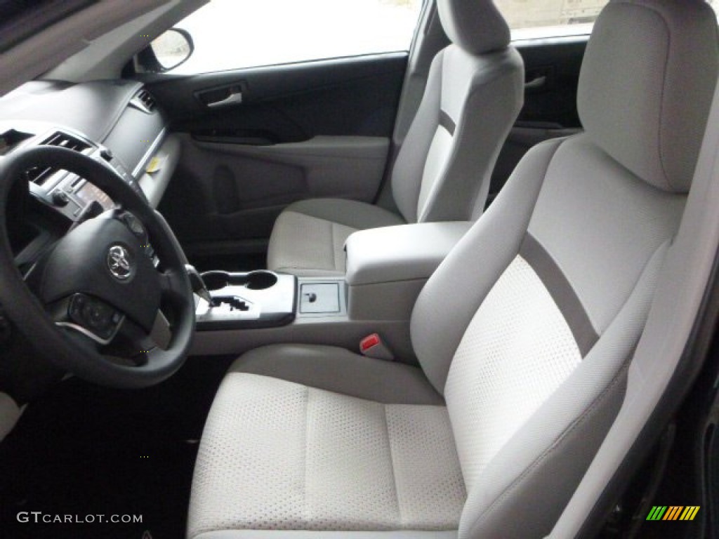 2013 Camry LE - Cosmic Gray Metallic / Ash photo #13