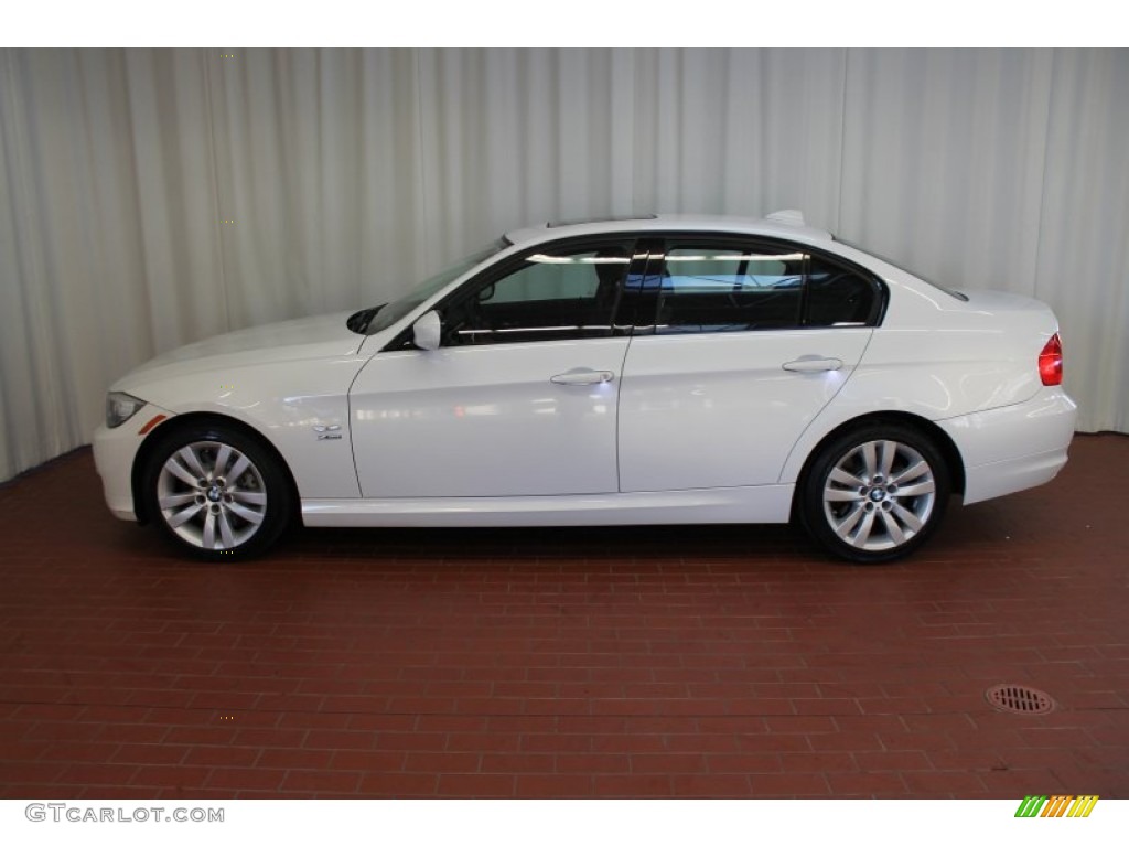 2010 3 Series 335i xDrive Sedan - Alpine White / Black photo #4