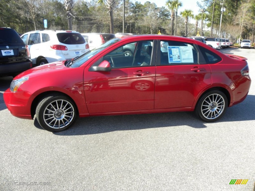 2010 Focus SES Sedan - Sangria Red Metallic / Charcoal Black photo #2