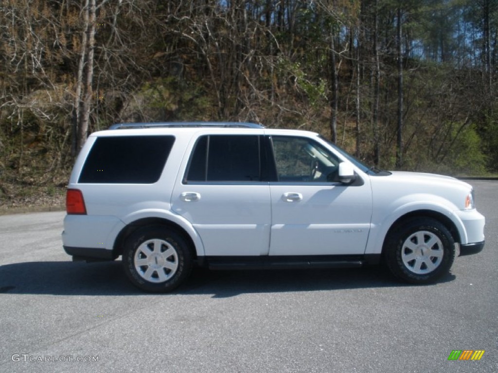 2005 Navigator Luxury - Oxford White / Camel photo #2