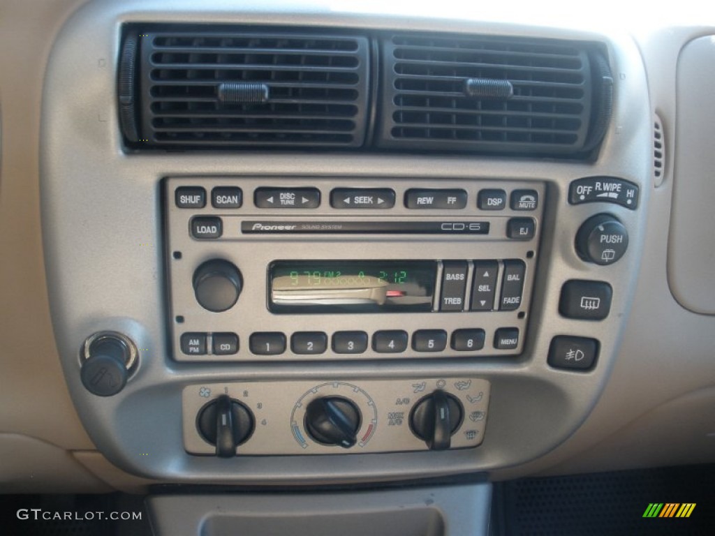 2001 Explorer Sport - Estate Green Metallic / Medium Prairie Tan photo #19