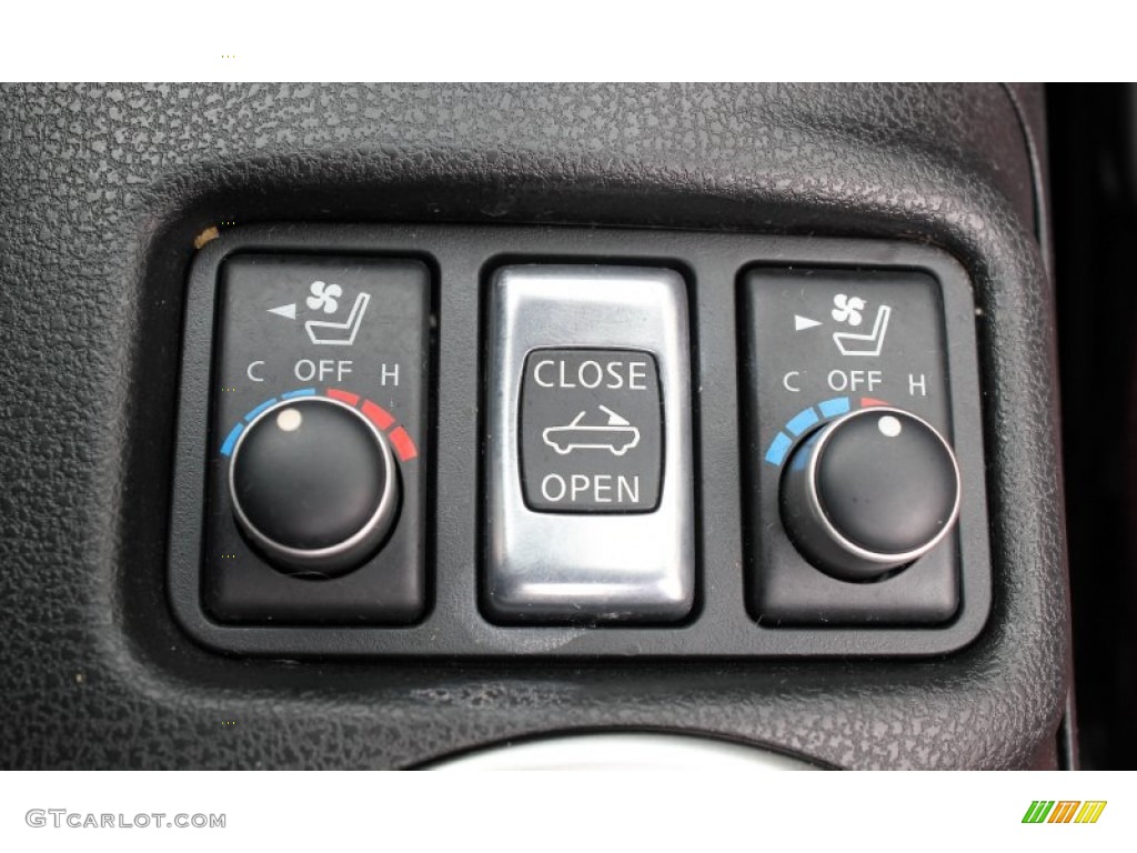 2010 Nissan 370Z Touring Roadster Controls Photo #78974338