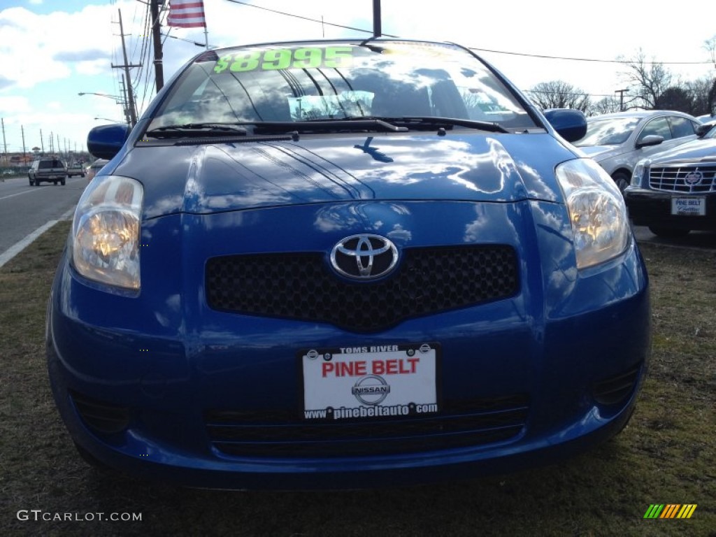 2007 Yaris 3 Door Liftback - Blazing Blue Metallic / Dark Charcoal photo #2
