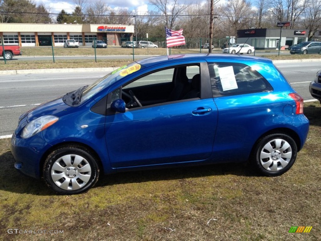 2007 Yaris 3 Door Liftback - Blazing Blue Metallic / Dark Charcoal photo #3