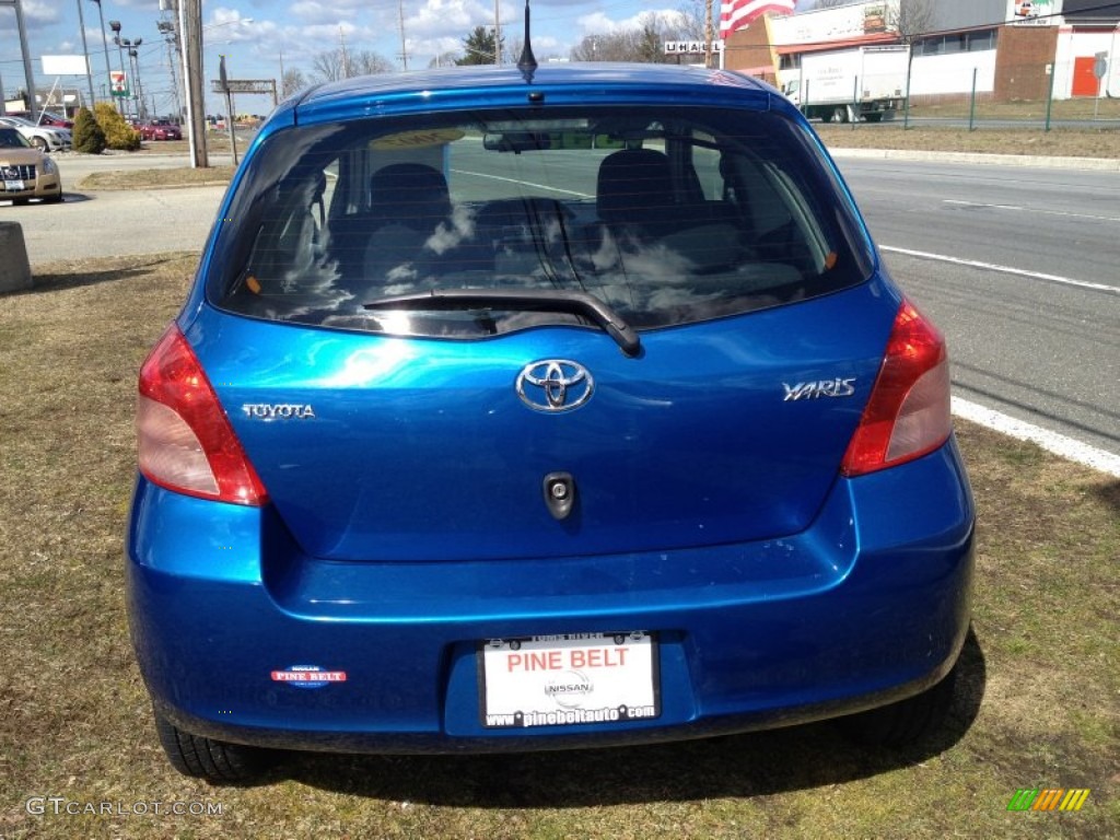 2007 Yaris 3 Door Liftback - Blazing Blue Metallic / Dark Charcoal photo #6