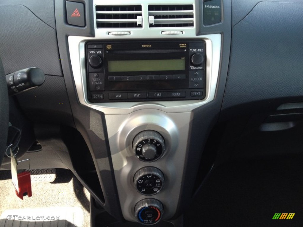 2007 Yaris 3 Door Liftback - Blazing Blue Metallic / Dark Charcoal photo #13