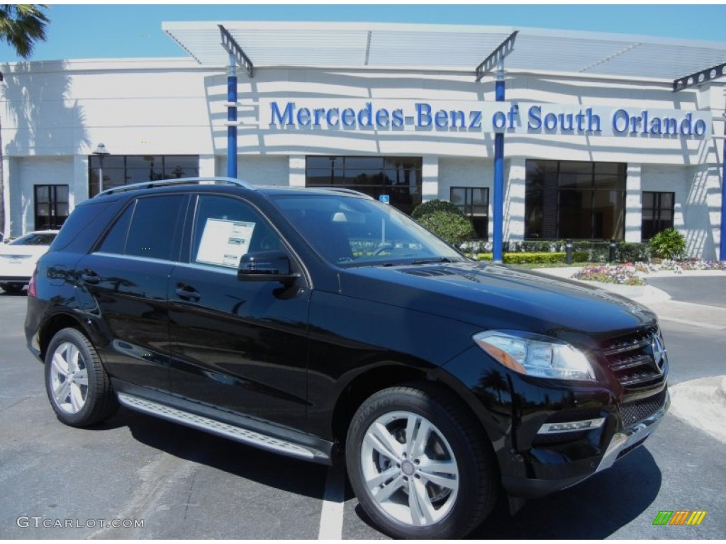 2013 ML 350 4Matic - Black / Black photo #1