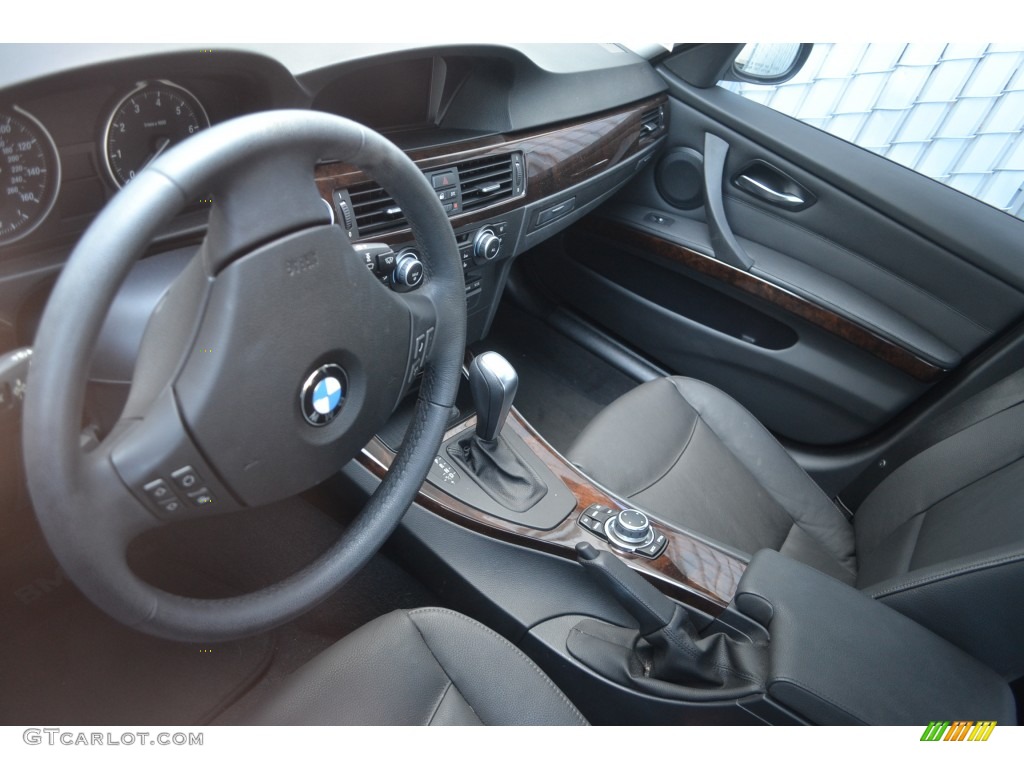 2010 3 Series 328i Sedan - Jet Black / Black photo #3