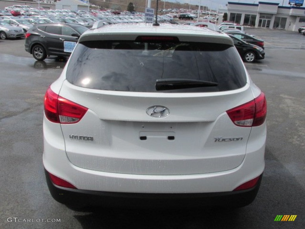 2013 Tucson GLS - Cotton White / Taupe photo #4