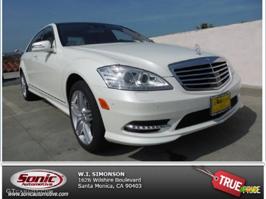 2013 S 550 Sedan - Diamond White Metallic / Black photo #1