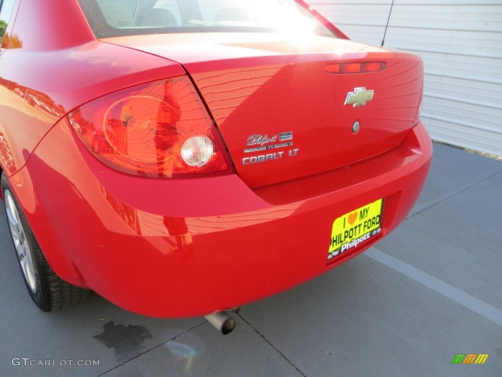 2010 Cobalt LT Sedan - Victory Red / Gray photo #20