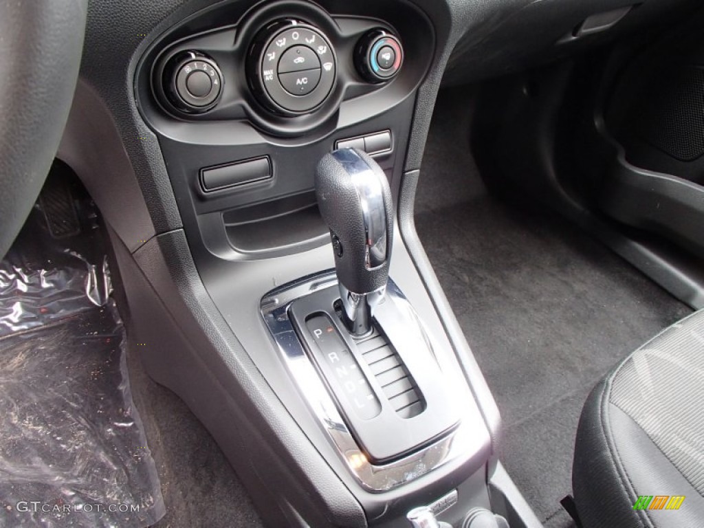 2013 Ford Fiesta SE Sedan 6 Speed PowerShift Automatic Transmission Photo #78991927