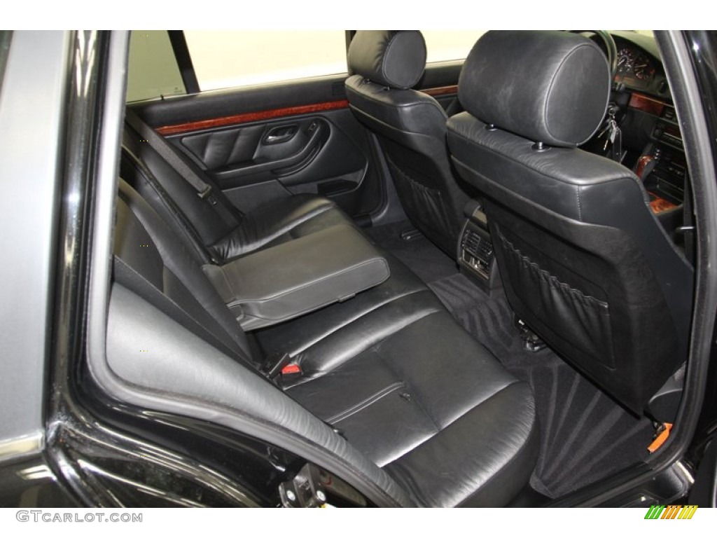 2000 BMW 5 Series 528i Wagon Rear Seat Photo #78992338
