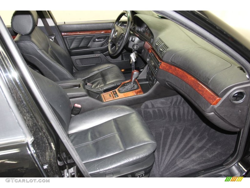2000 BMW 5 Series 528i Wagon Front Seat Photo #78992350