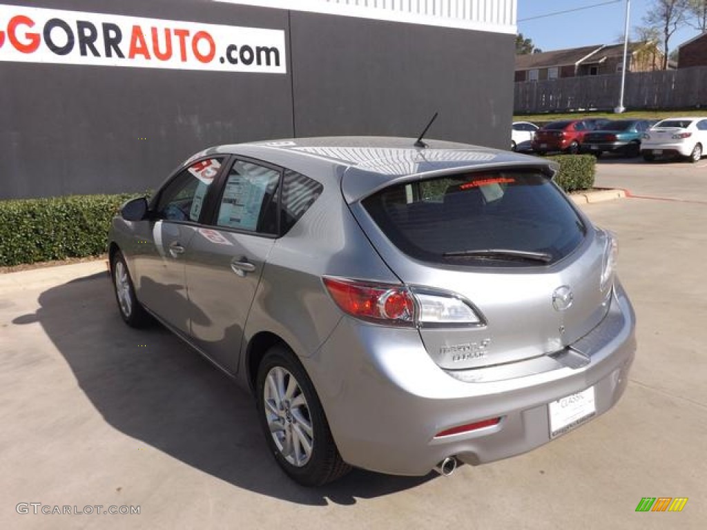 2013 MAZDA3 i Touring 5 Door - Liquid Silver Metallic / Black photo #5