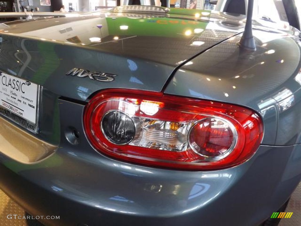 2013 MX-5 Miata Grand Touring Hard Top Roadster - Dolphin Gray Mica / Spicy Mocha photo #12