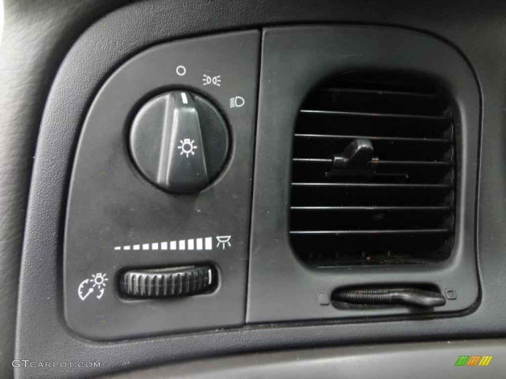 2005 Ford Crown Victoria Police Interceptor Controls Photo #78999436