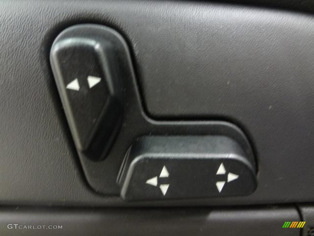 2005 Ford Crown Victoria Police Interceptor Controls Photos