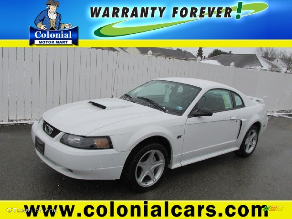 2001 Mustang GT Coupe - Oxford White / Dark Charcoal photo #1