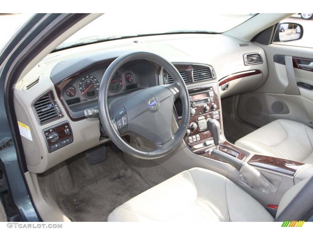 2003 S60 2.4 - Platinum Green Metallic / Taupe photo #16
