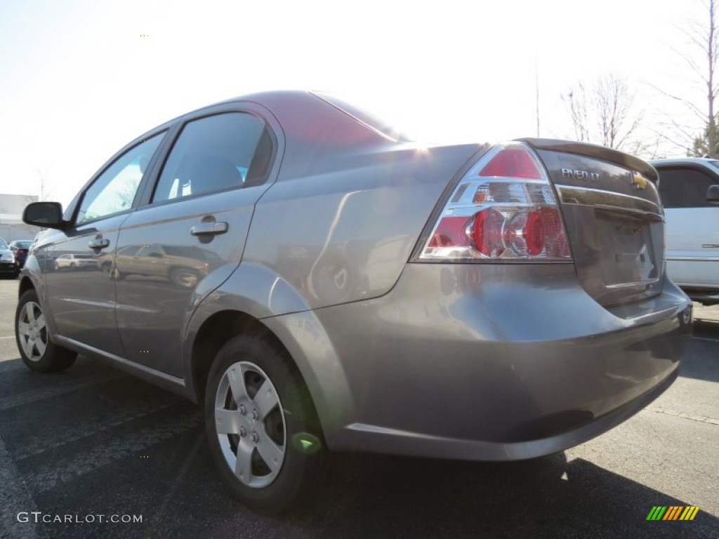 2010 Aveo LT Sedan - Medium Gray / Charcoal photo #2