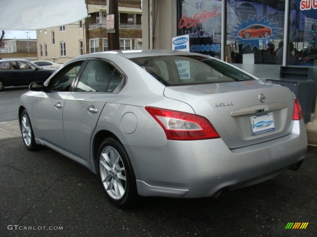 2010 Maxima 3.5 S - Radiant Silver / Charcoal photo #4