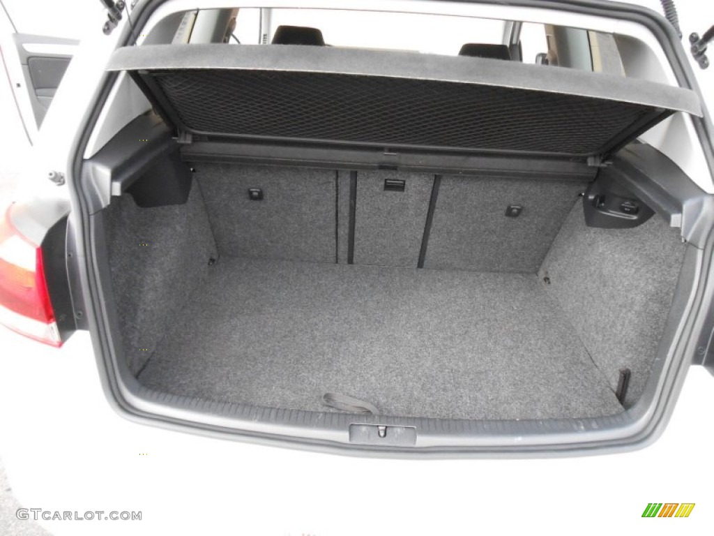 2010 Volkswagen Golf 2 Door TDI Trunk Photos