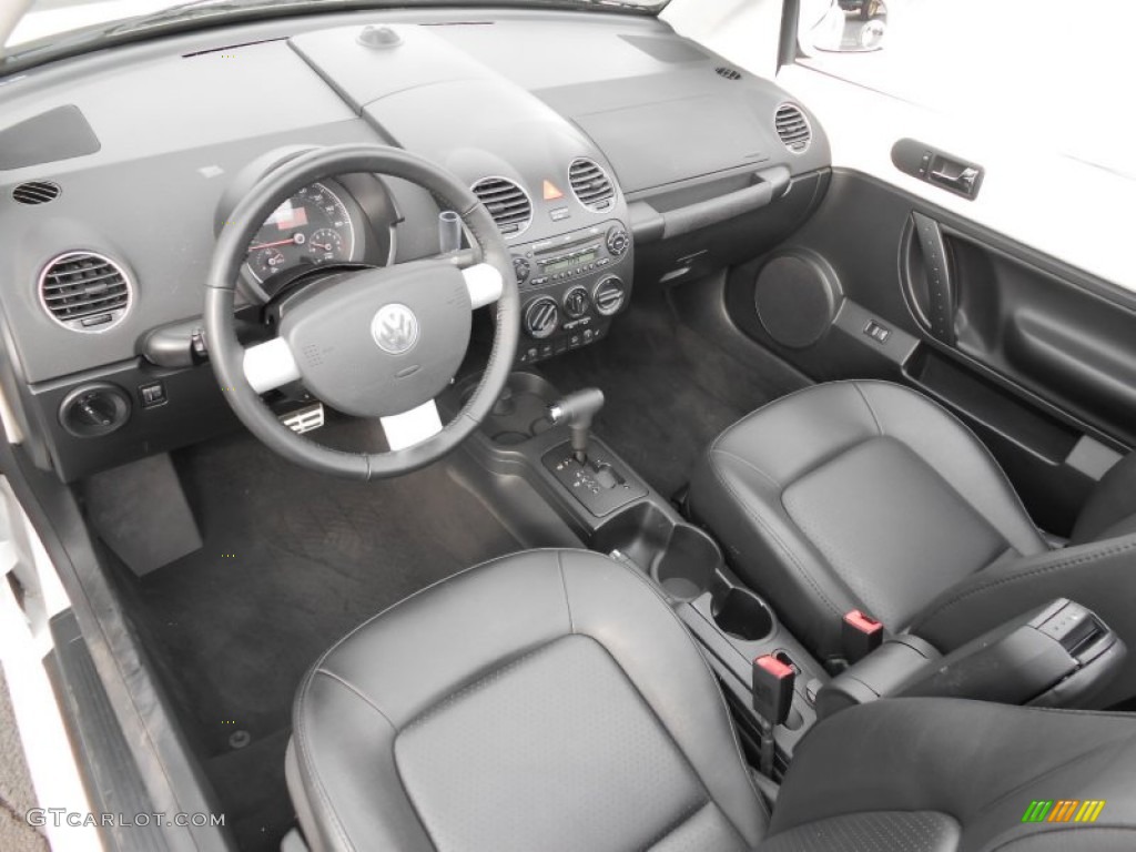 Black Interior 2009 Volkswagen New Beetle 2.5 Convertible Photo #79014980