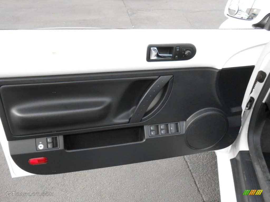 2009 Volkswagen New Beetle 2.5 Convertible Black Door Panel Photo #79015001