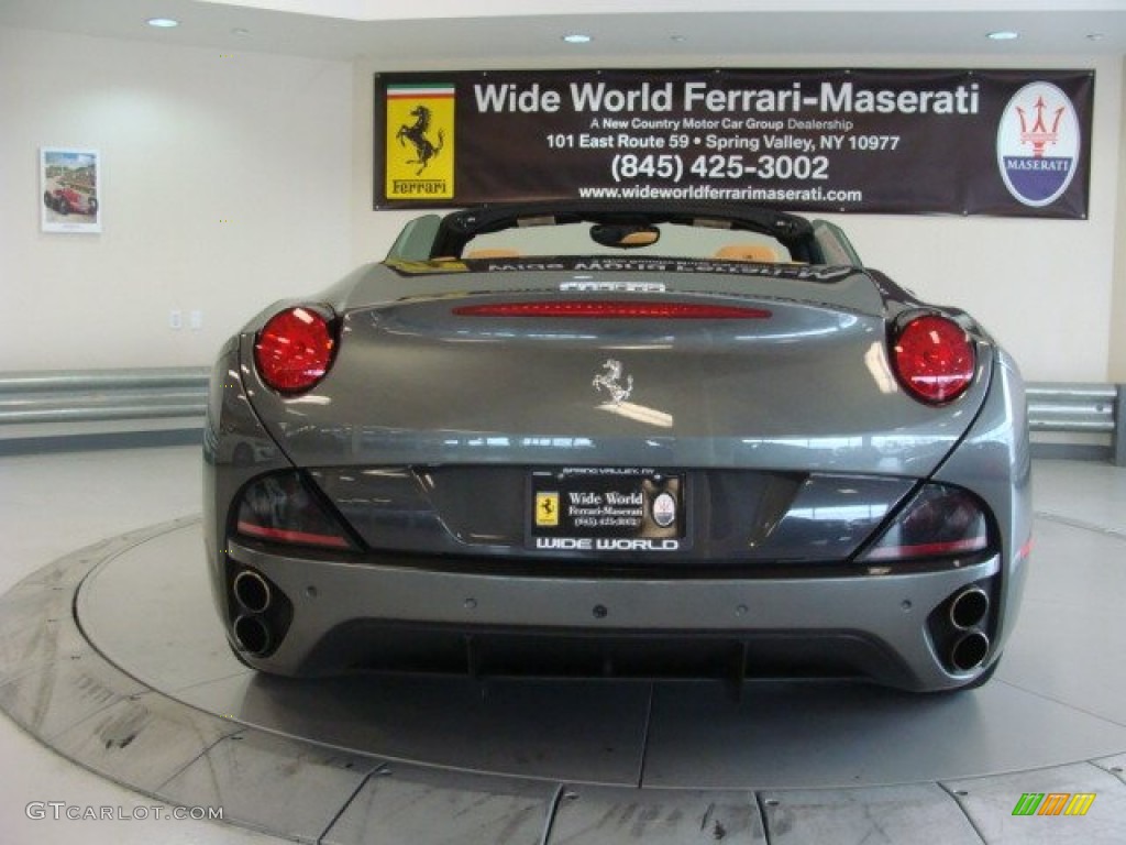 2011 California  - Grigio Silverstone (Dark Grey Metallic) / Cuoio photo #10