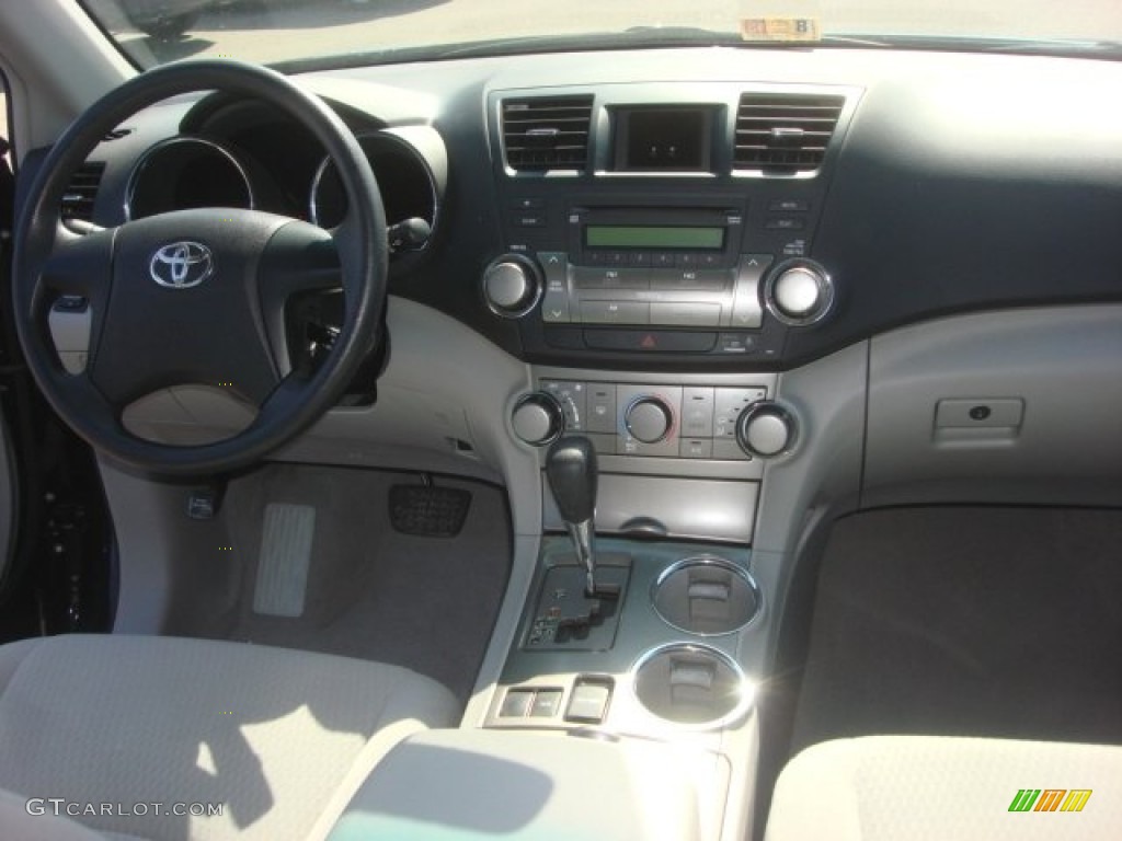 2010 Highlander  - Black / Ash photo #14