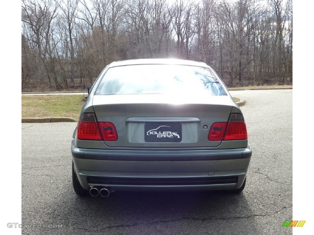 2001 3 Series 330i Sedan - Black Sapphire Metallic / Black photo #6