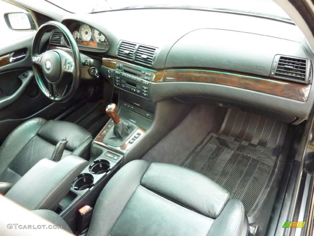 2001 3 Series 330i Sedan - Black Sapphire Metallic / Black photo #22
