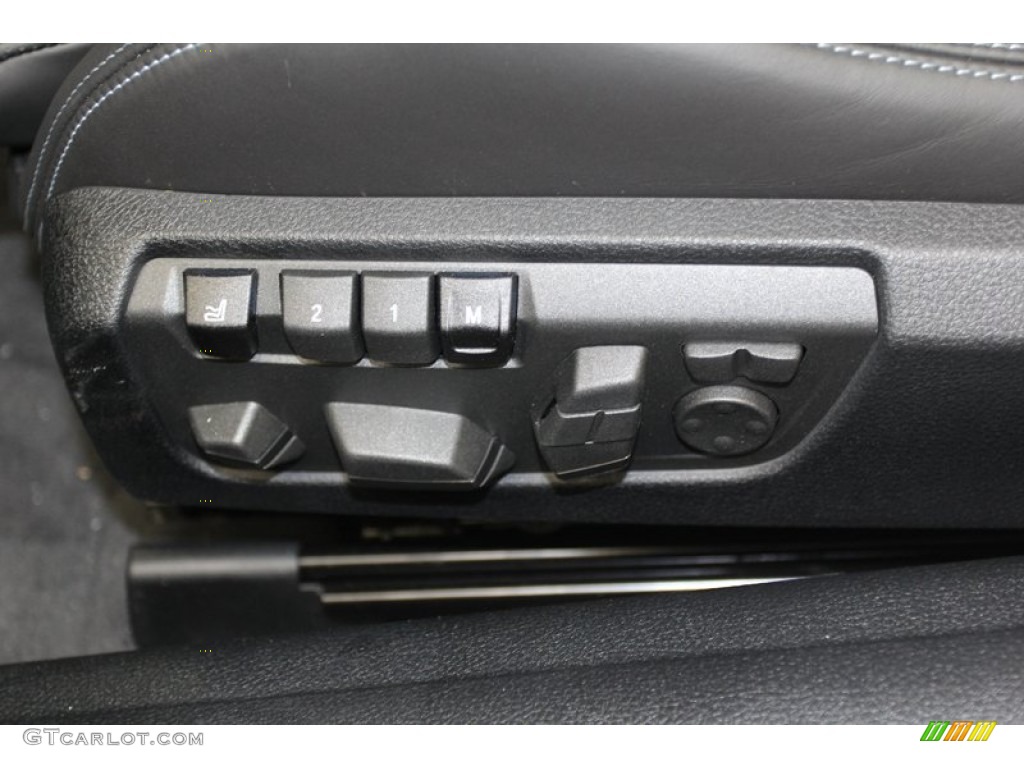 2013 BMW M6 Convertible Controls Photo #79018693