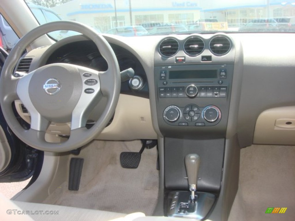 2010 Altima 2.5 S - Navy Blue / Blond photo #13