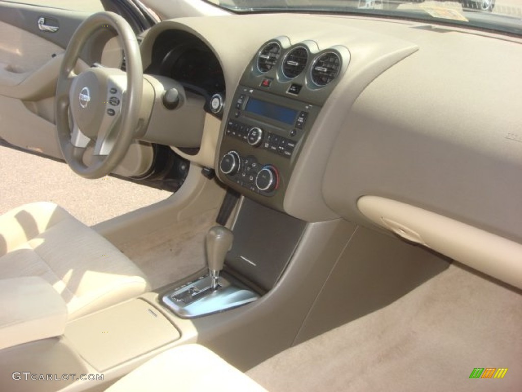 2010 Altima 2.5 S - Navy Blue / Blond photo #15