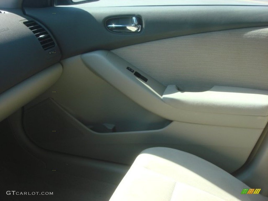 2010 Altima 2.5 S - Navy Blue / Blond photo #23