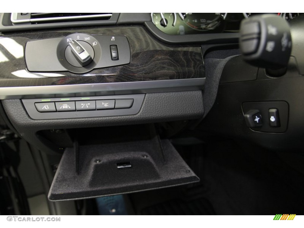 2013 7 Series 750Li Sedan - Black Sapphire Metallic / Black photo #26
